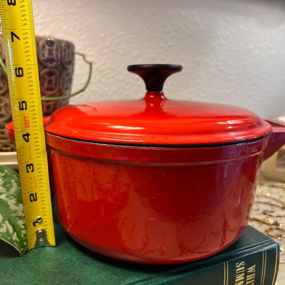 Vintage Cook's Essentials Red Enamelled Cast Iron 2.5QT Covered Pot - Picture 9 of 9
